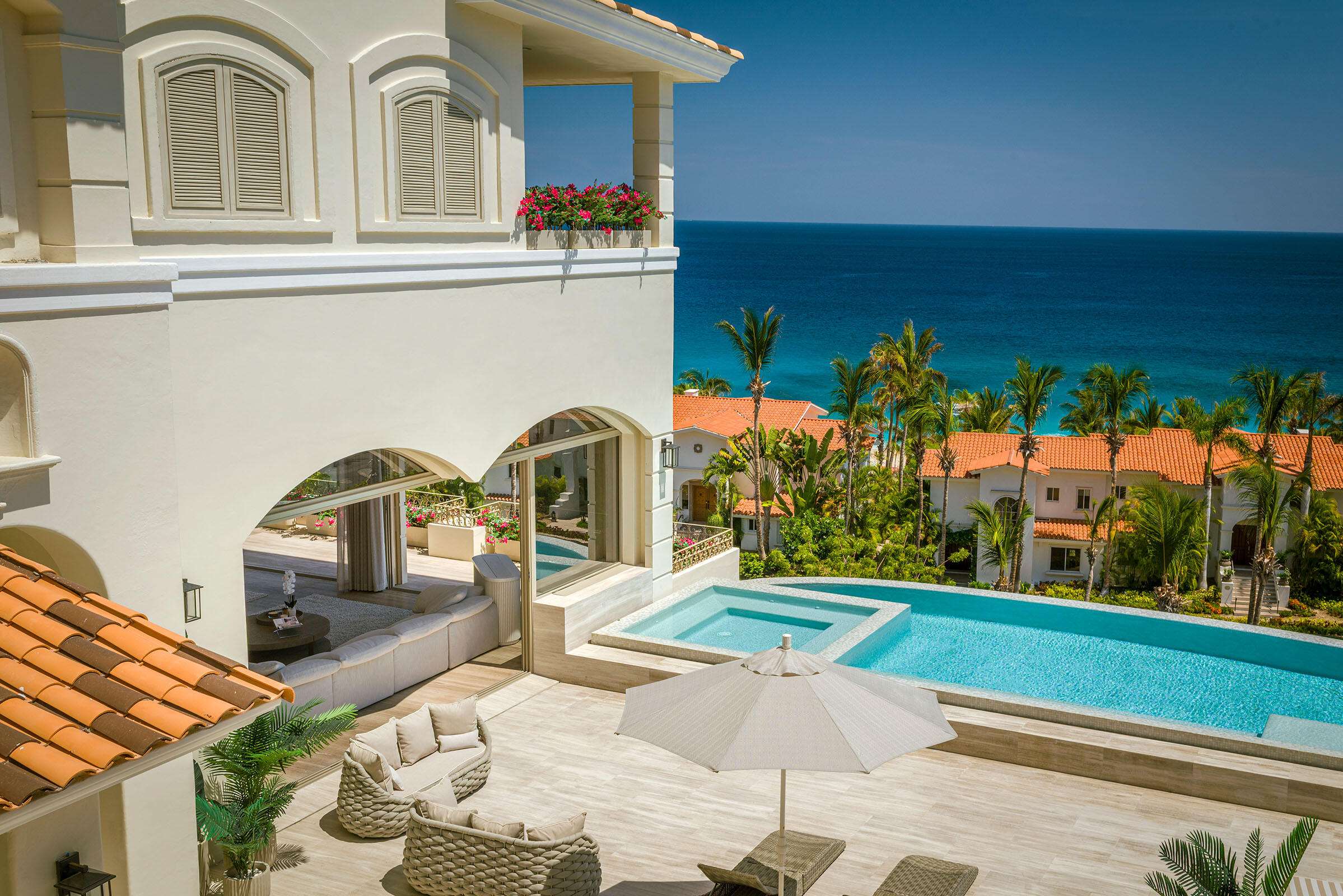 Villas del Mar Villas Del Mar Set within Villas Del Mar in Palmilla, Villa Laura takes full advantage of its elevated position, offering uninterrupted for sale