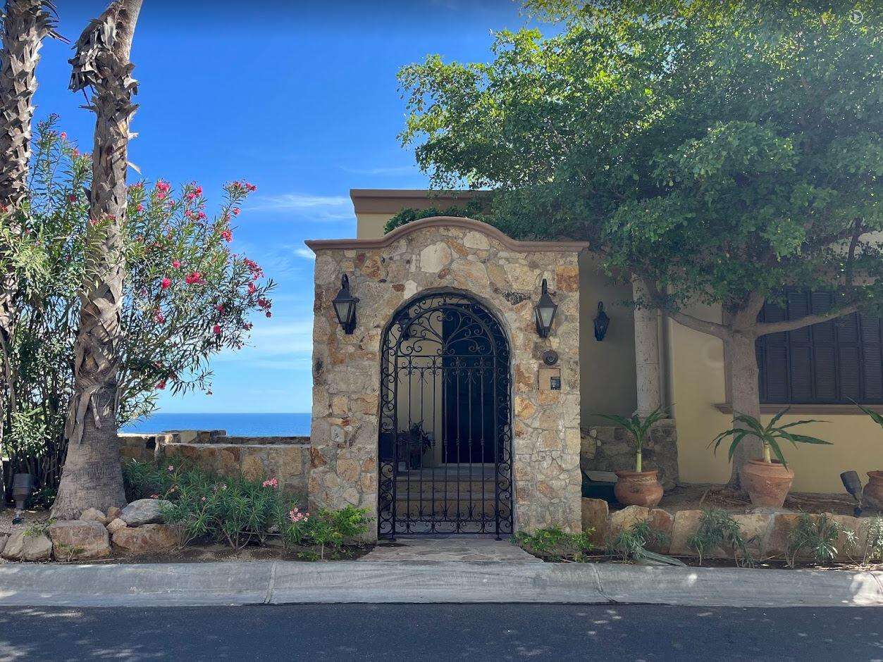 Villas del Mar Villas Del Mar Casita 22 is a masterpiece of scenic living, offering breathtaking, unobstructed for sale